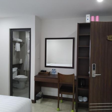 K Business 1 Hotel My Dinh 미딩 Ханой Экстерьер фото